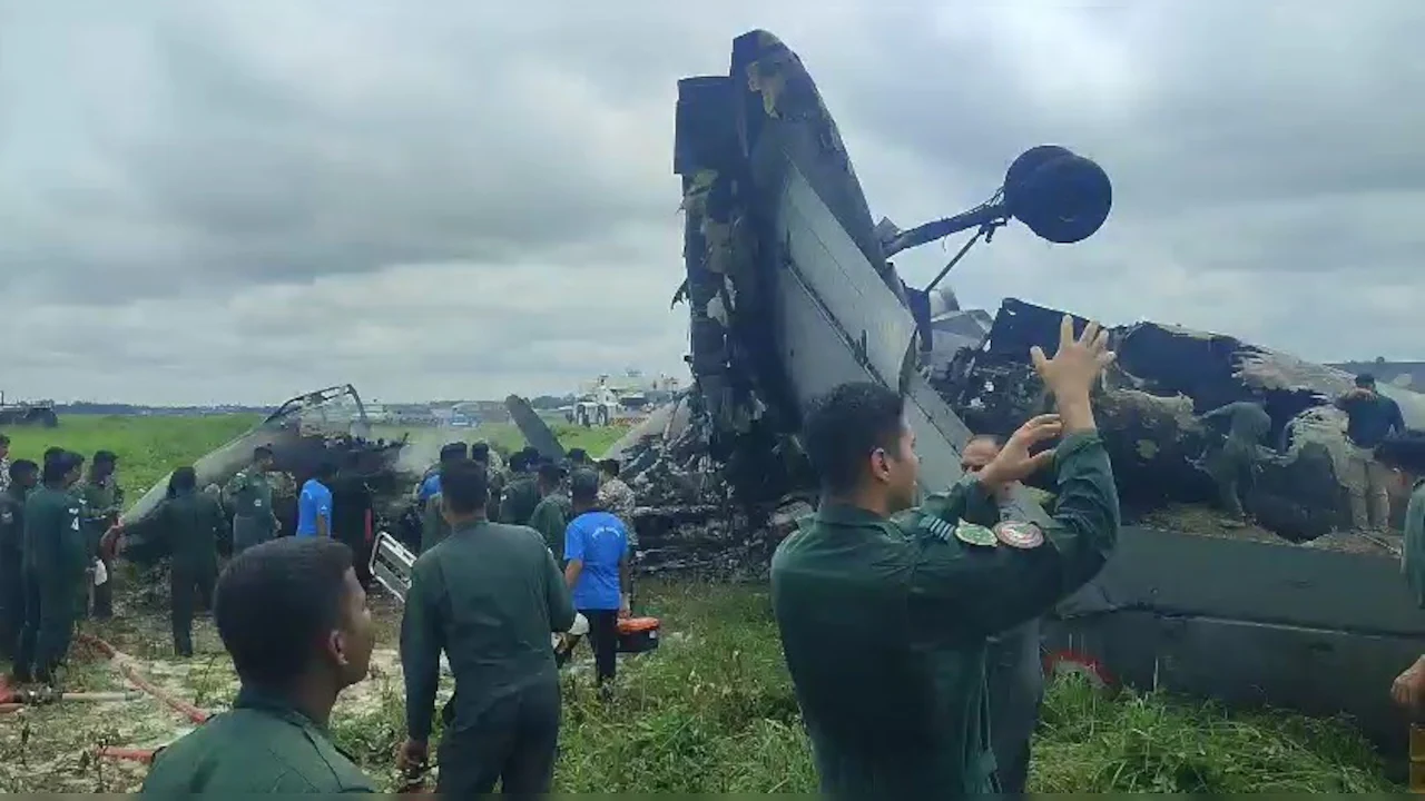 Assam में बड़ा हादसा: जोरहाट एयर फोर्स स्टेशन पर IAF का AN-32 विमान दुर्घटनाग्रस्त, जांच शुरू